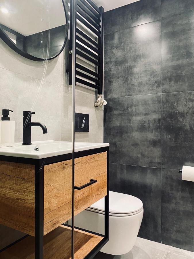 Apartment Premium Jacuzzi For Couples, Old Town 크라쿠프 외부 사진