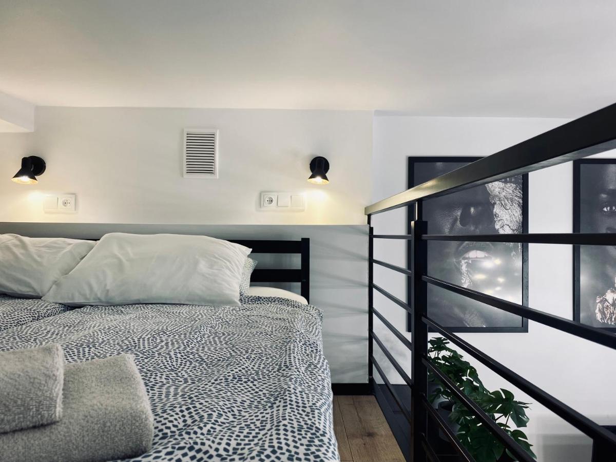 Apartment Premium Jacuzzi For Couples, Old Town 크라쿠프 외부 사진