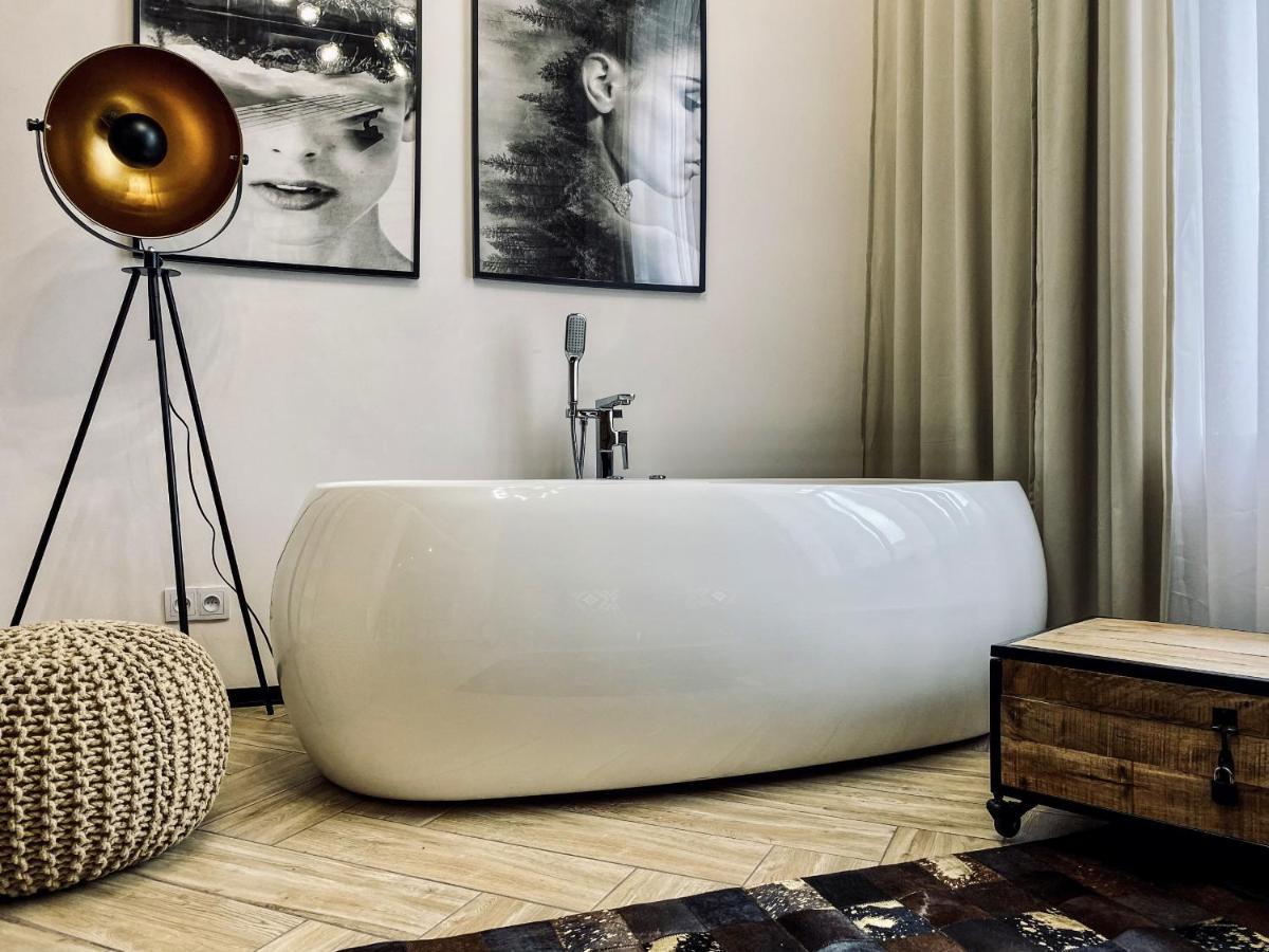 Apartment Premium Jacuzzi For Couples, Old Town 크라쿠프 외부 사진