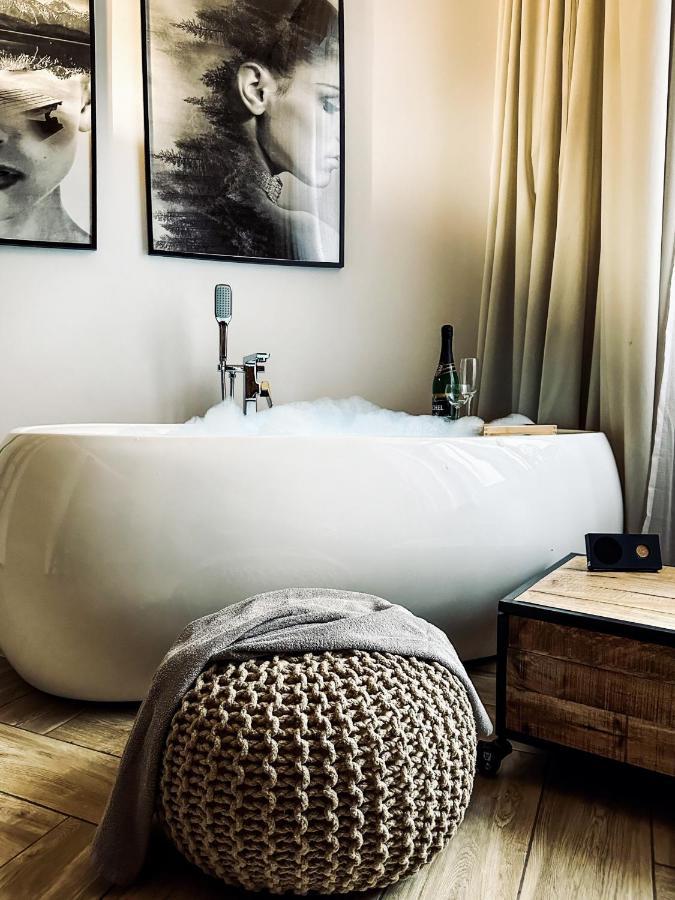 Apartment Premium Jacuzzi For Couples, Old Town 크라쿠프 외부 사진