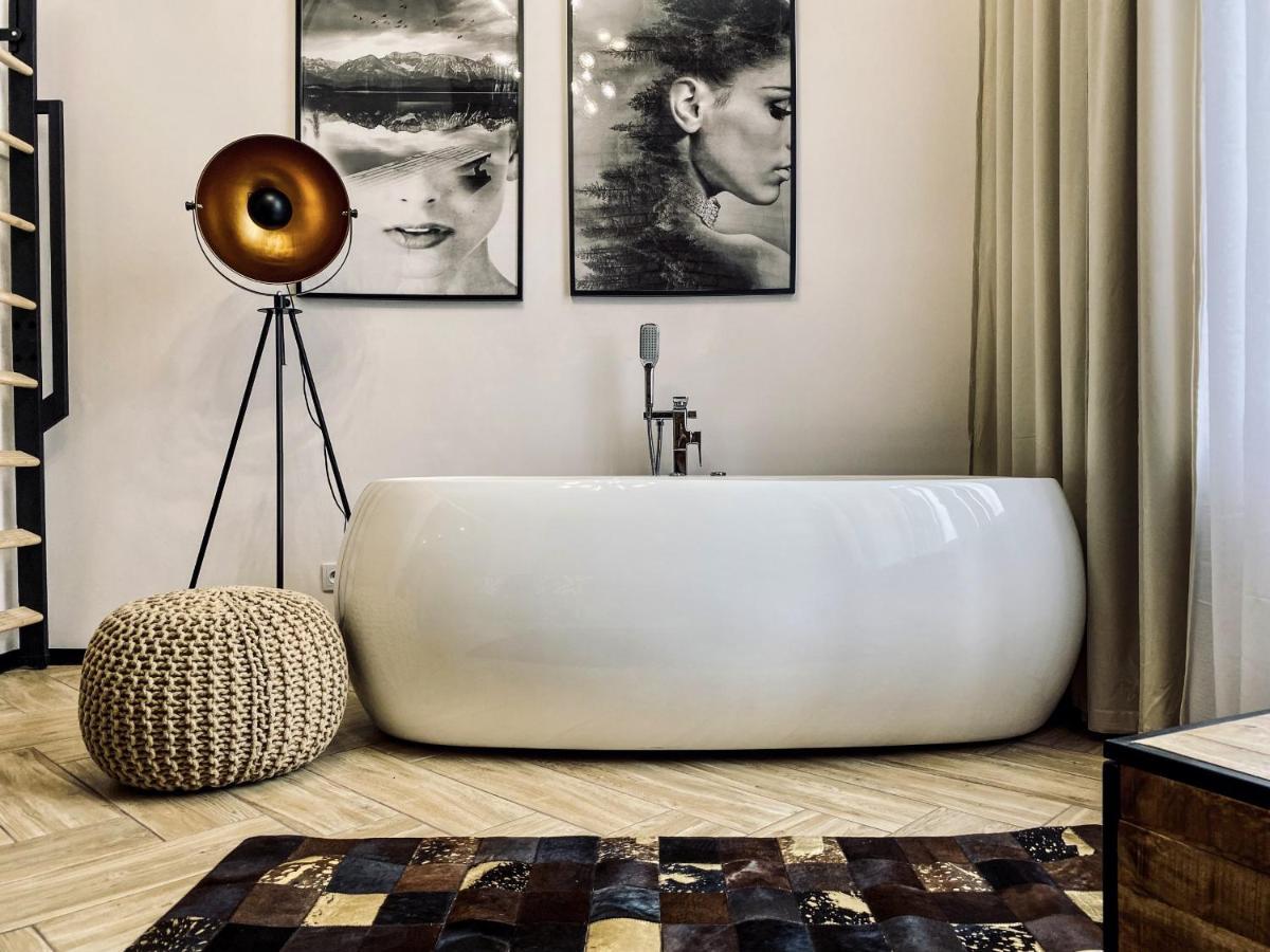 Apartment Premium Jacuzzi For Couples, Old Town 크라쿠프 외부 사진
